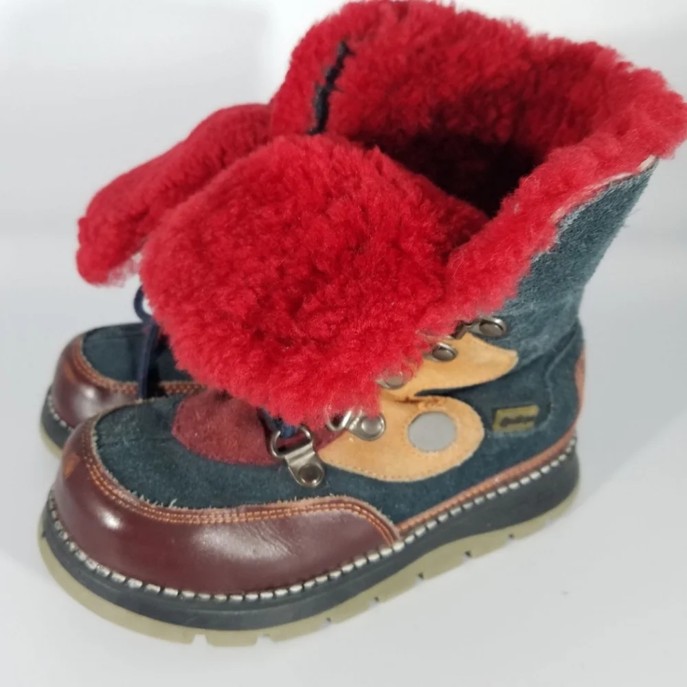 Antilopa Toddler Boys 28 Suede and Sheepskin Fleece Lined Boots *Note Scuffs